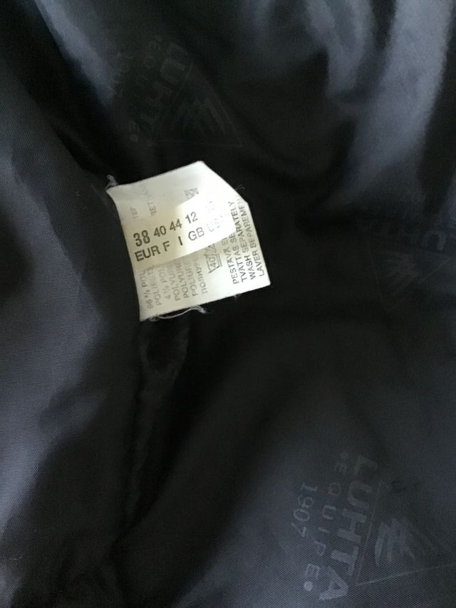 Anorak esquiar  muy bueno......de señora.