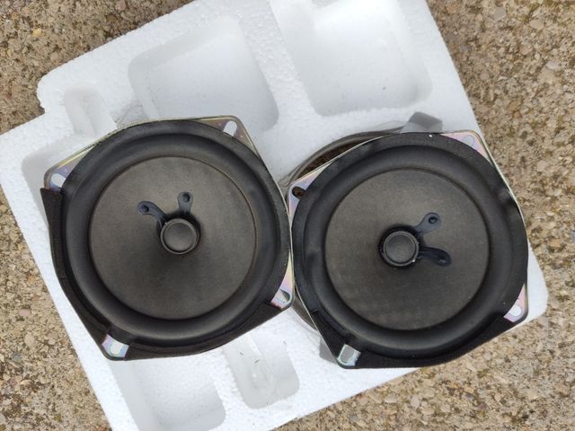 altavoces puertas Kia Picanto