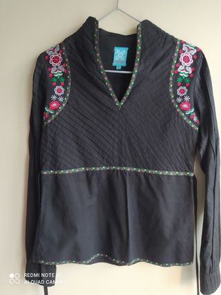Camisa/Blusa negra de Amarti.Vintage