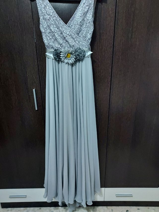 Vestido para fiesta, eventos, bodas. Gris y plata