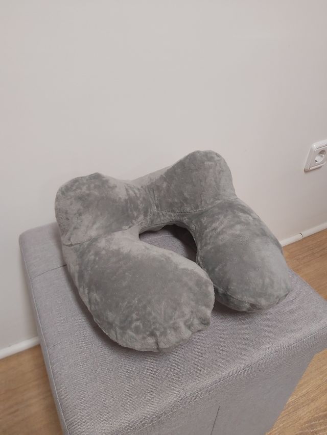 Almohada inflable para viaje + Antifaz