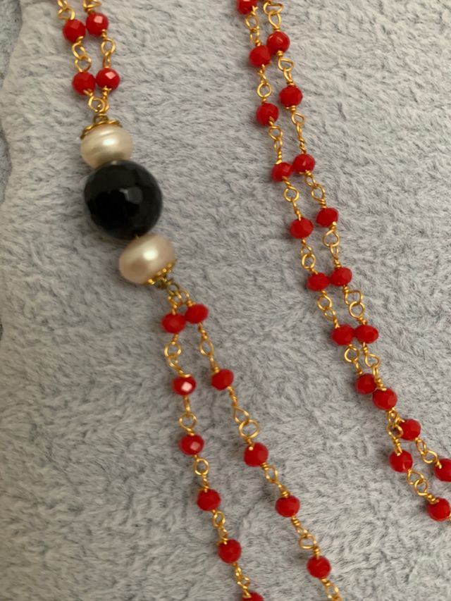 Collar elegante, artesanal.