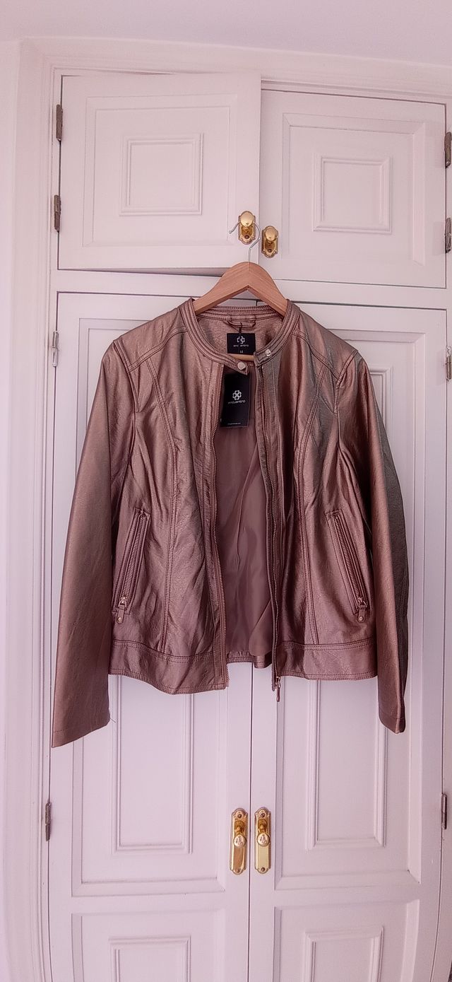 Chaqueta de Polipiel Dorada 44 sin estrenar