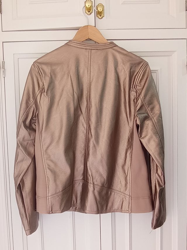 Chaqueta de Polipiel Dorada 44 sin estrenar