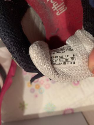 Zapatillas deportivas adidas talla 37.