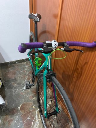 Bicicleta carretera trek lexa