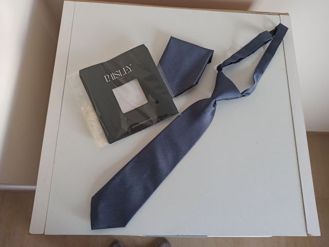 TRAJE DE NIÑO MÁS COMPLEMENTOS