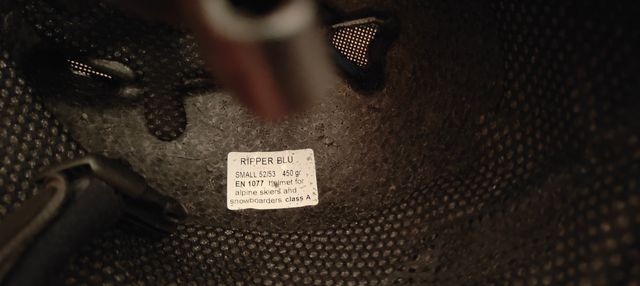 bellissimo casco da bambino per sci e snowboard!!!