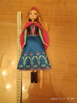 Muñeca Anna de Frozen. 