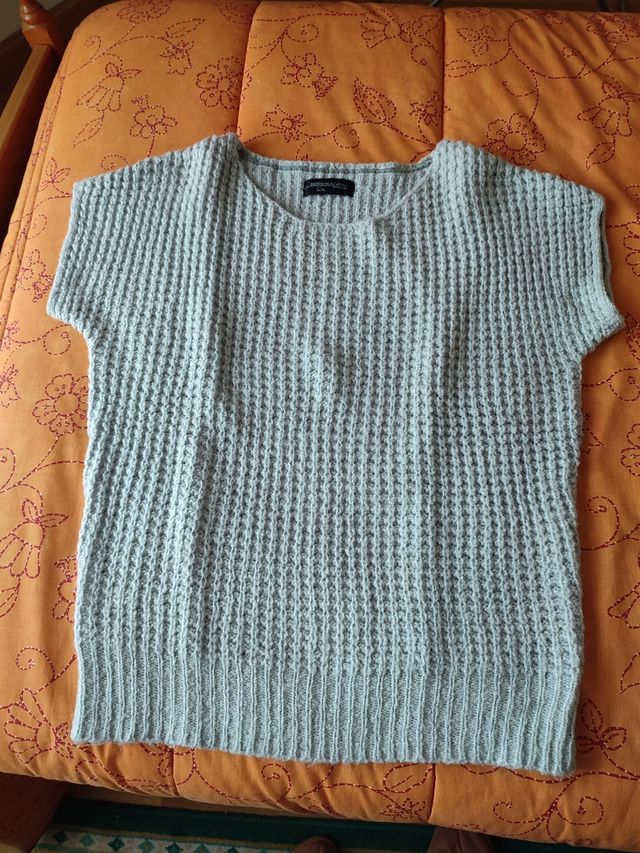 Chaleco de punto gris Bershka