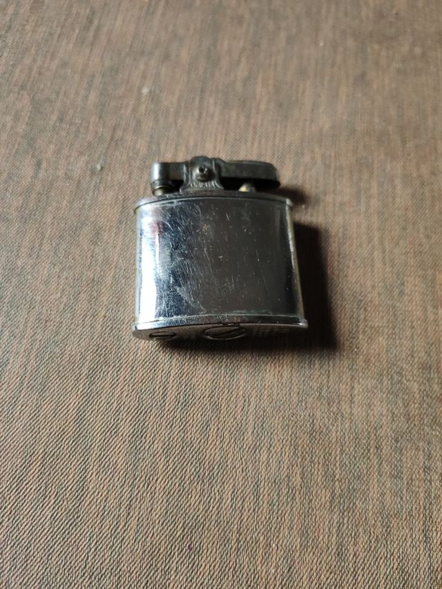Mechero Omega vintage