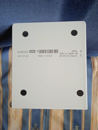 ferma libro IKEA