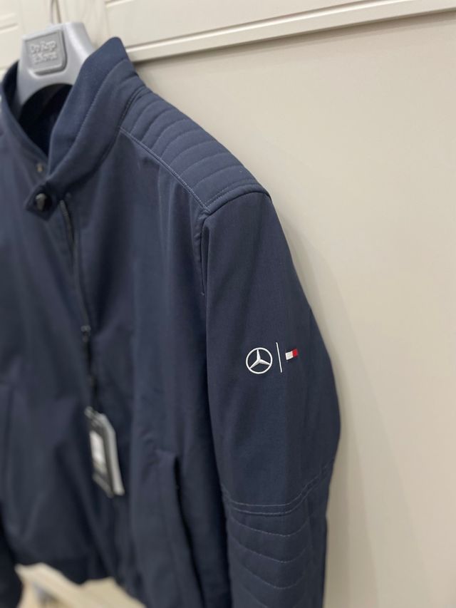 Bomber tommy hilfiger.Edición limitada mercedes 