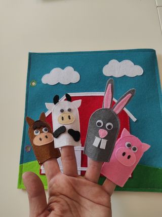 Libro de fieltro personalizado desde 40€