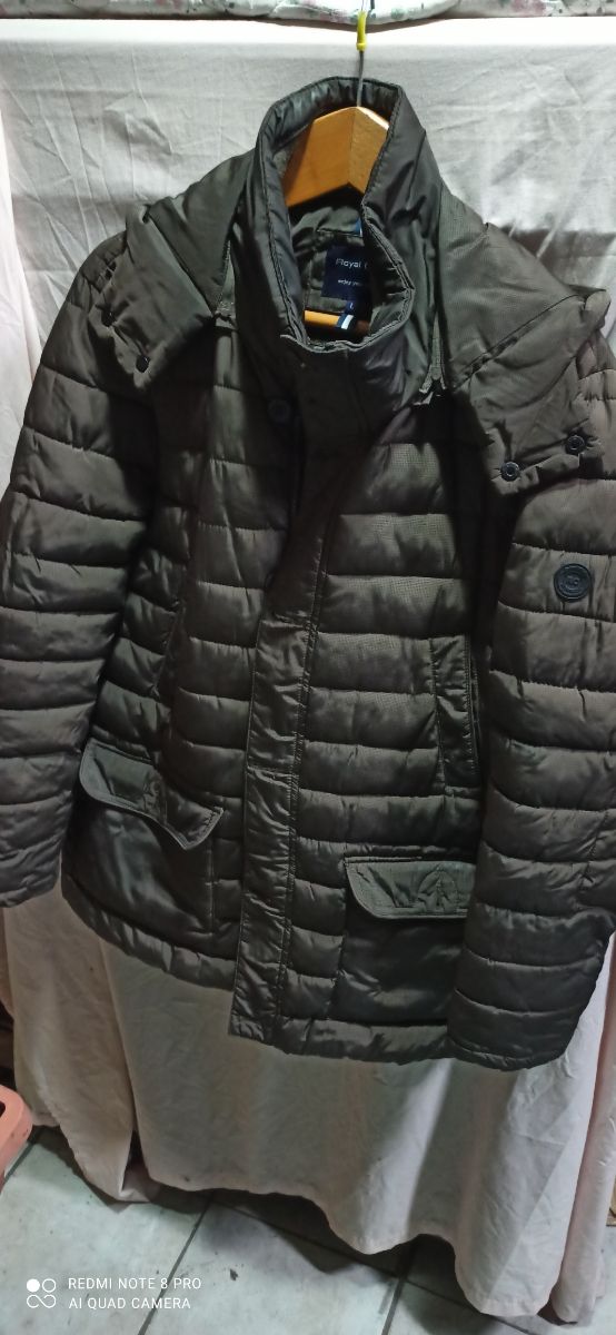 giubotto imbottito marrone con cappuccio