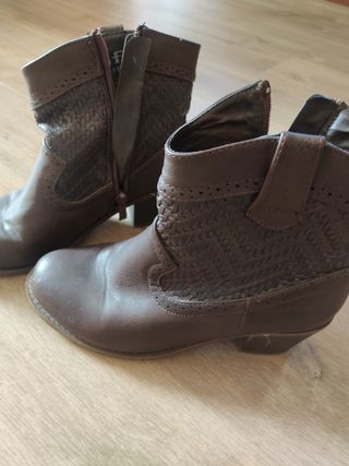 botines marrones tipo camperas tacón ancho N*36 