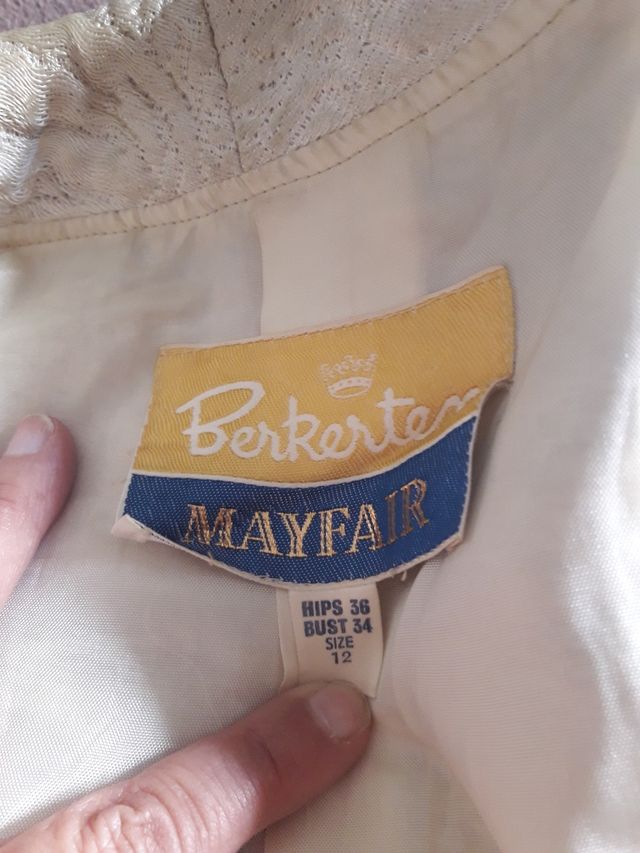 vestido y abrigo vintage