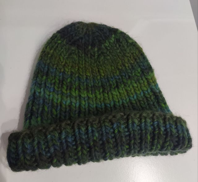 Gorro Punto Lana Verde Tejido hecho a Mano