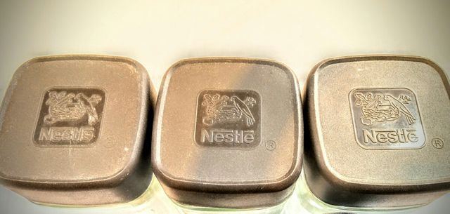 Frascos y taza Nescafé vintage