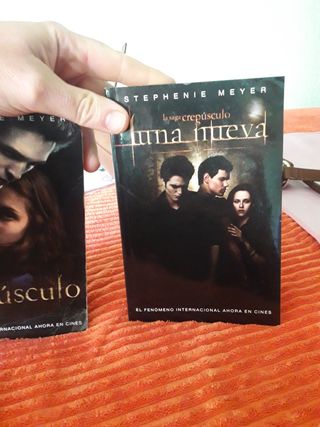 2 libros Crepusculo