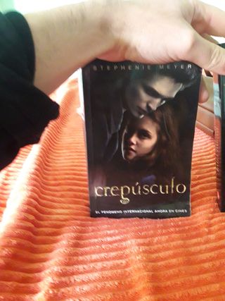 2 libros Crepusculo