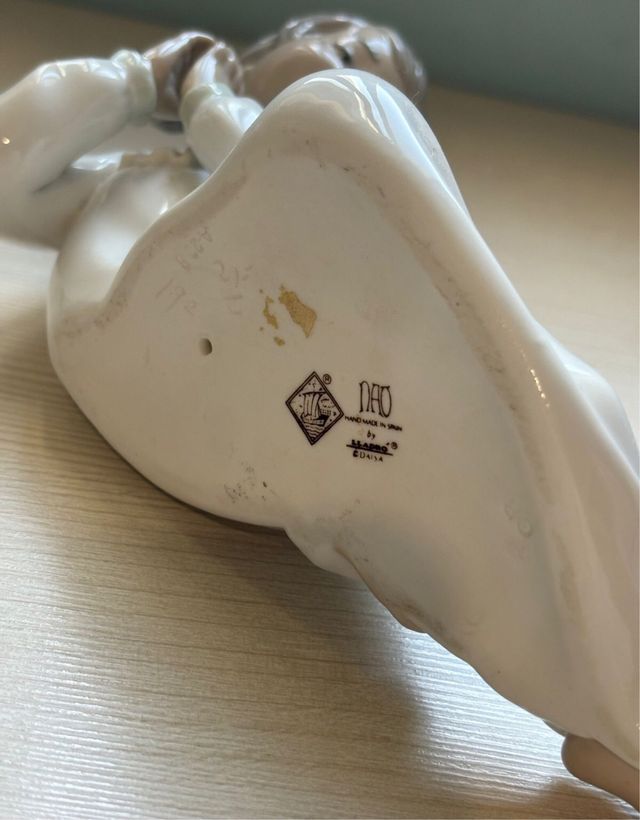 Figura de porcelana NAO.