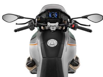 Moto Guzzi V100 Mandello 