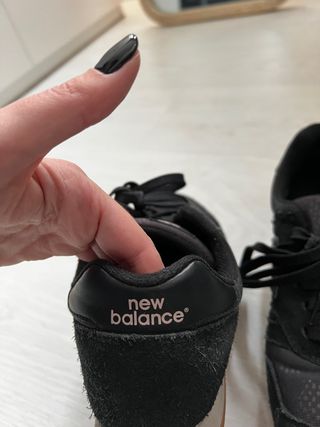 New balance negras