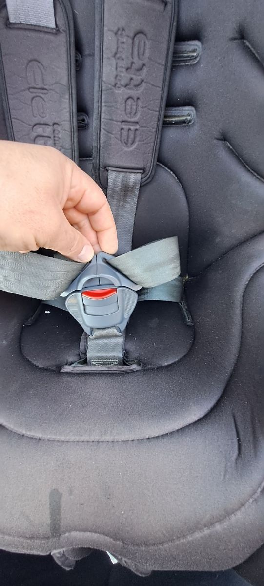 SILLA PARA NIÑOS COCHE