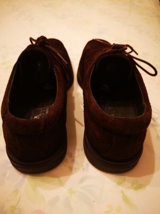 Zapatos marca Lacal, color marron