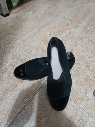 zapatos negros