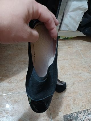 zapatos negros