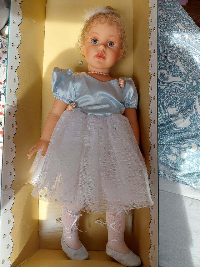 Muñeca Miel de Abeja