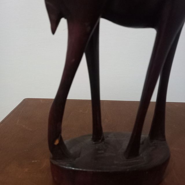 Statuetta legno cervo