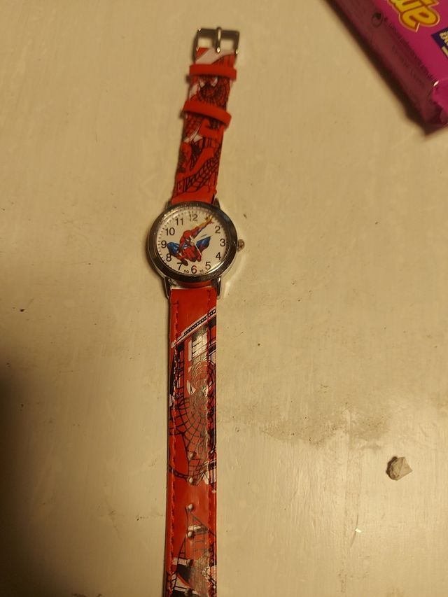 relojes de POKEMON Y FROZEN