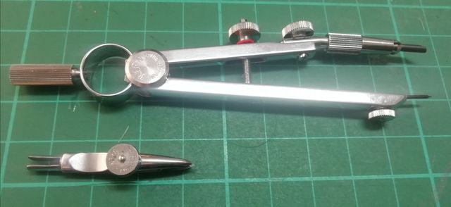 Compás bigotera Kern