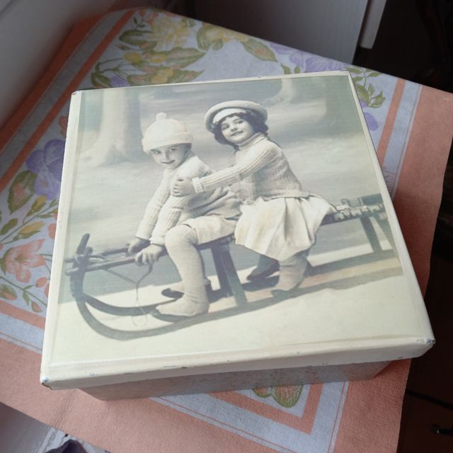 CAJA METÁLICA VINTAGE