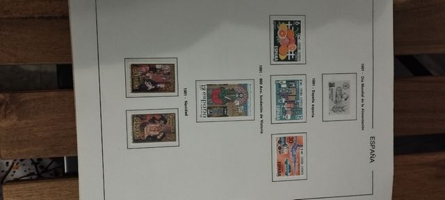 Francobolli per album