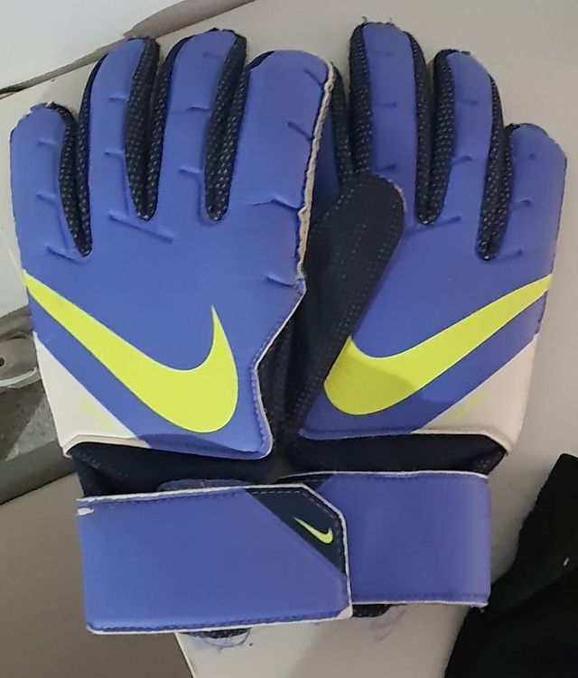 Rodilleras de portero + guantes nike