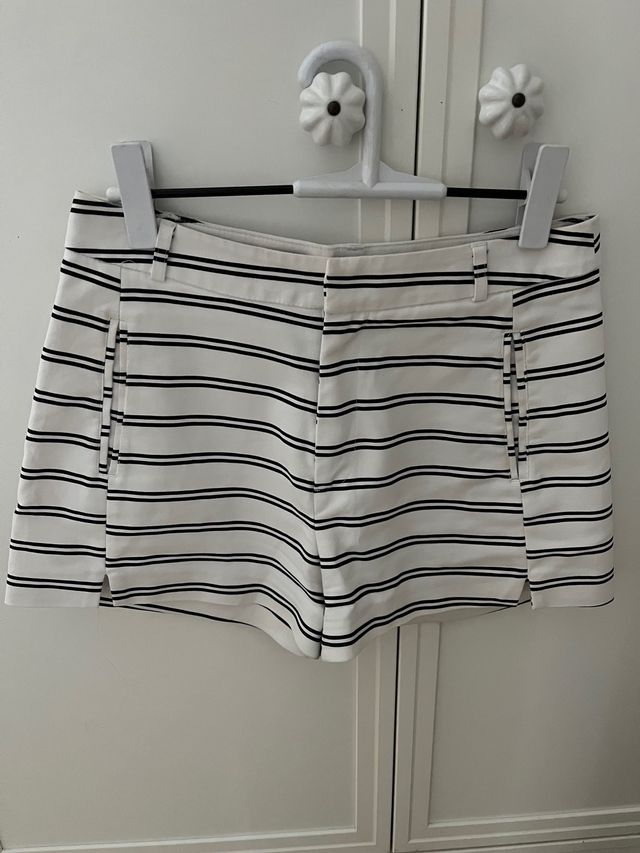 Pantalón corto rayas