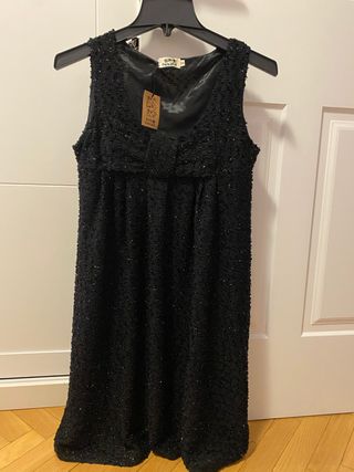 Vestido negro tirante detalle lazo