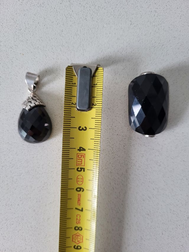 Colgantes plata y Azabache