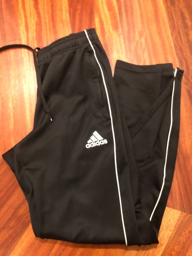 Pantalón adidas TS nuevo