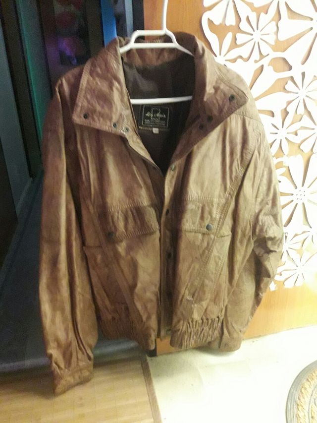  CAMPERA DE CUERO ARGENTINA REBAJADA