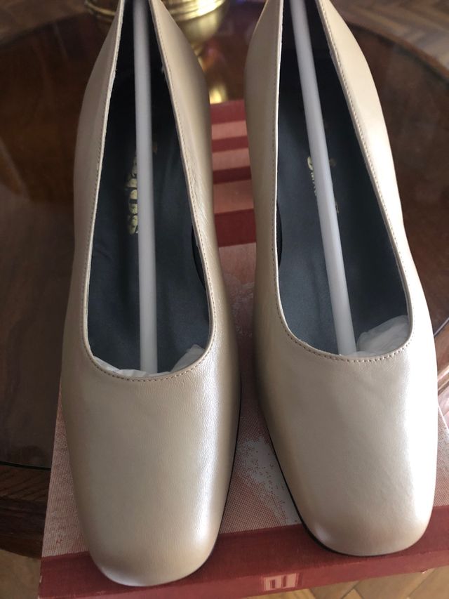 Zapatos beige