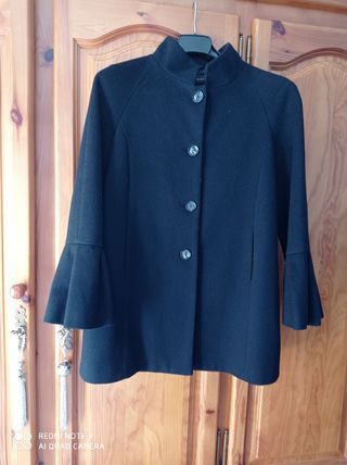 Precioso abrigo negro mujer Zara 
