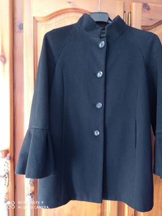Precioso abrigo negro mujer Zara 