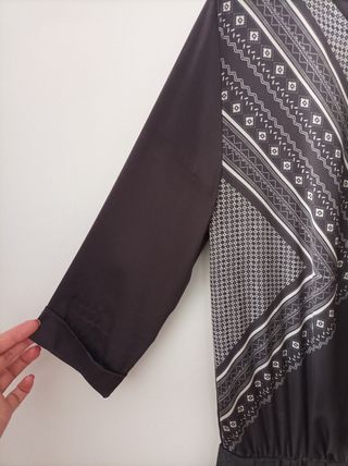 Vestido corto gris Sfera talla M