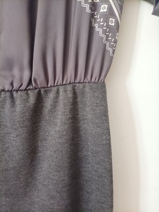 Vestido corto gris Sfera talla M