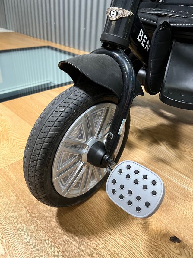 Bentley cochecito en negro.